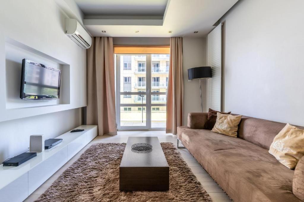 Platinum Tower - City Center - Golden Apartments Варшава Екстериор снимка