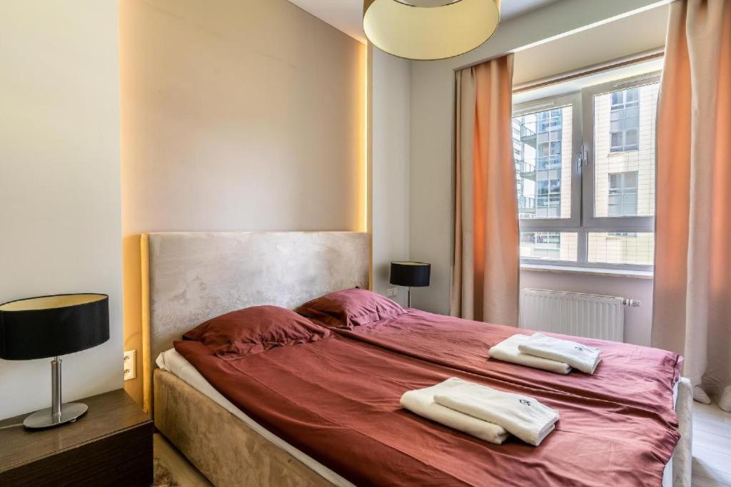 Platinum Tower - City Center - Golden Apartments Варшава Екстериор снимка