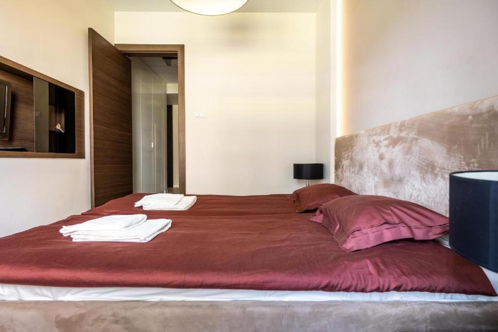 Platinum Tower - City Center - Golden Apartments Варшава Екстериор снимка